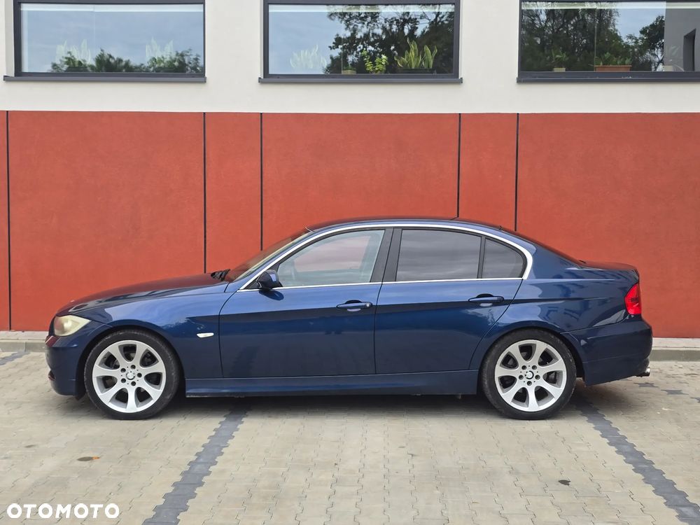 BMW Seria 3 318i - 4