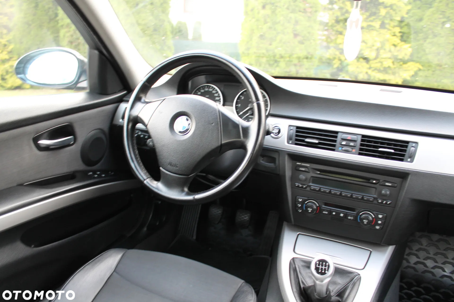BMW Seria 3 320i - 14