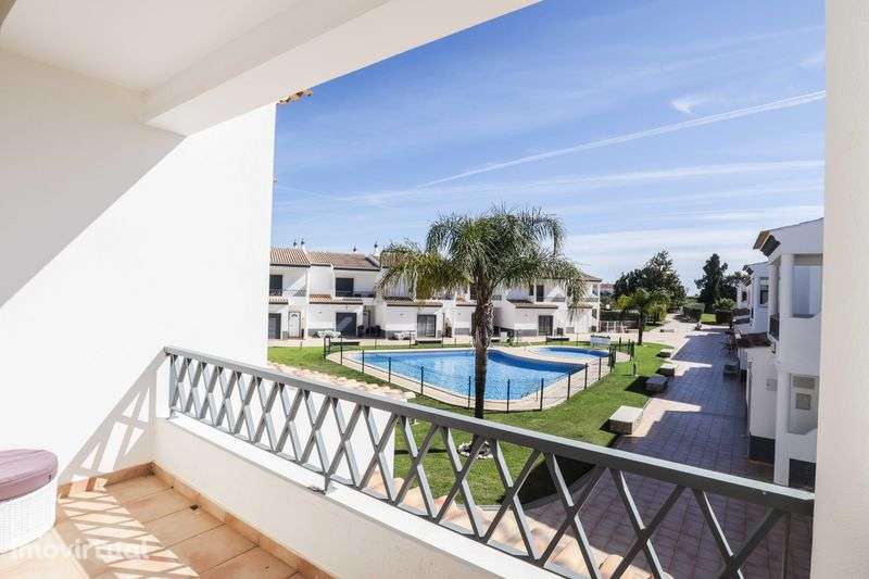 Moradia T3 em condomínio privado em Albufeira para arrendamento anual - Grande imagem: 4/12