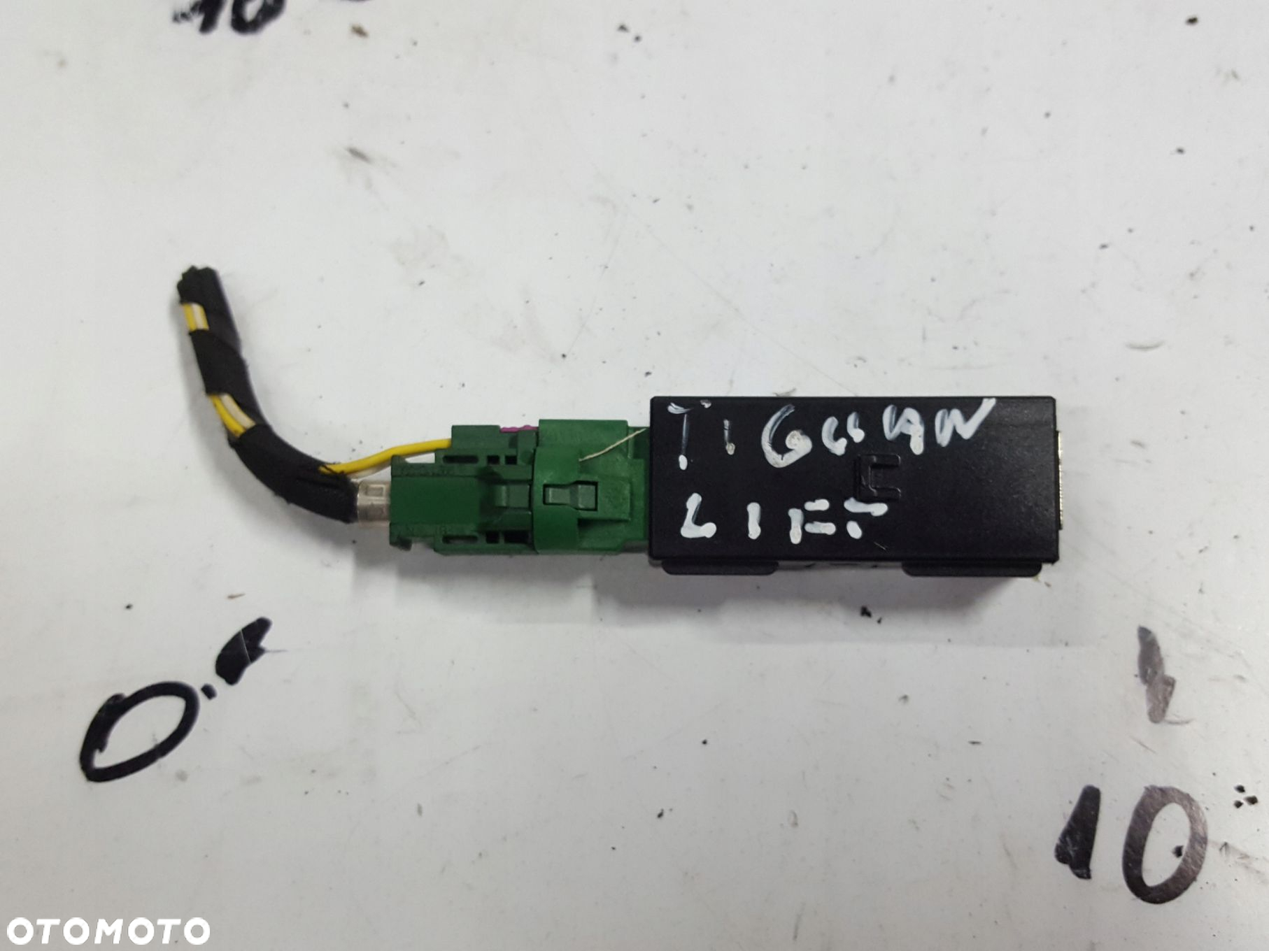 VW TIGUAN I 5N LIFT 11-15r ŁĄCZE GNIAZDO USB 5Q0035726E - 3