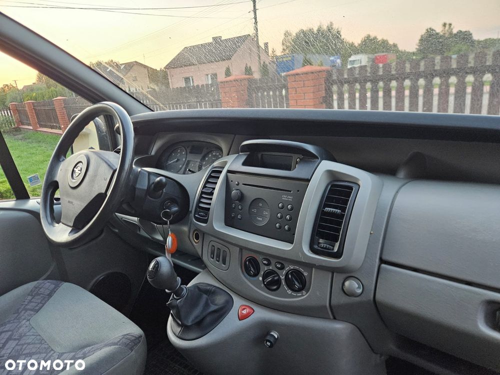Opel Vivaro - 13
