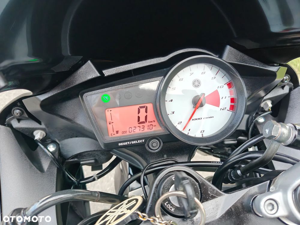 Yamaha YZF - 17