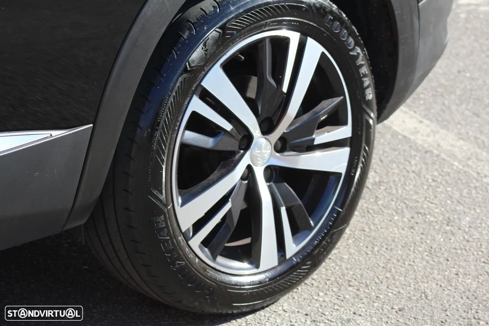Peugeot 5008 1.5 BlueHDi GT Line J19 EAT8 - 16