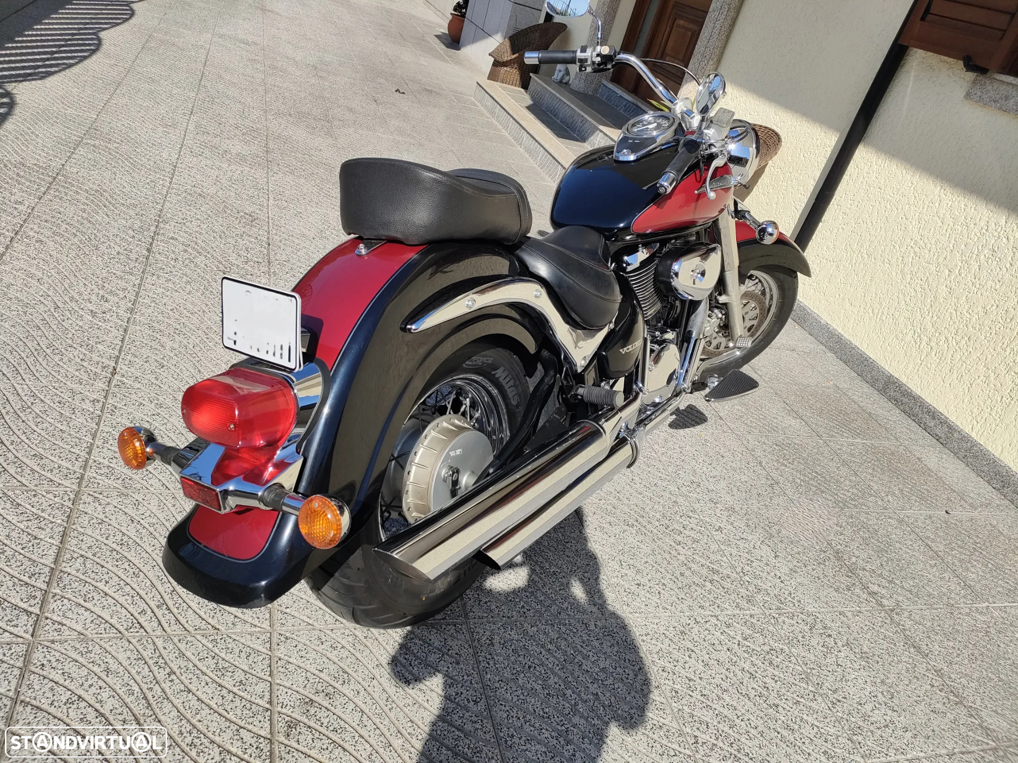Suzuki Intruder VL - 3
