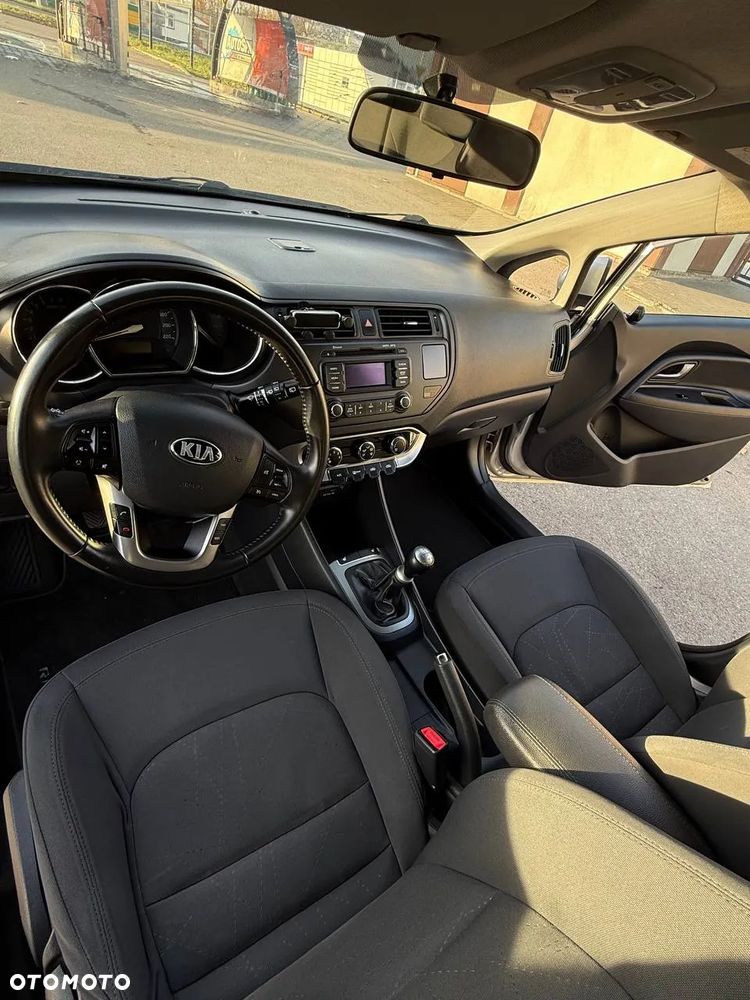 Kia Rio - 9