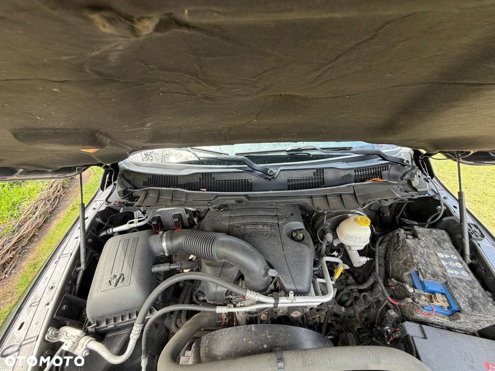 Dodge RAM 5.7 4x4 - 12