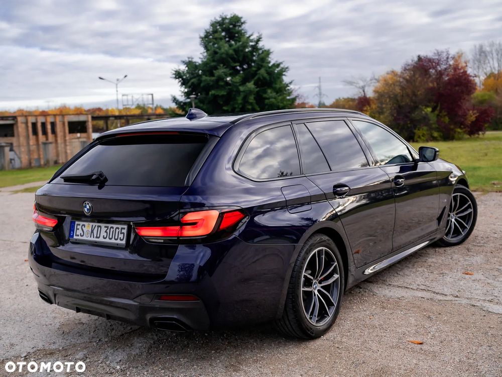 BMW Seria 5 520d xDrive M Sport Edition - 16