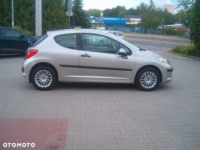 Peugeot 207 - 4