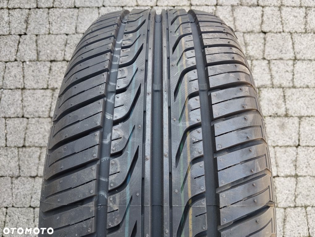 Opona Kumho Powermax 205/60R15 91H 769 zapas - 1