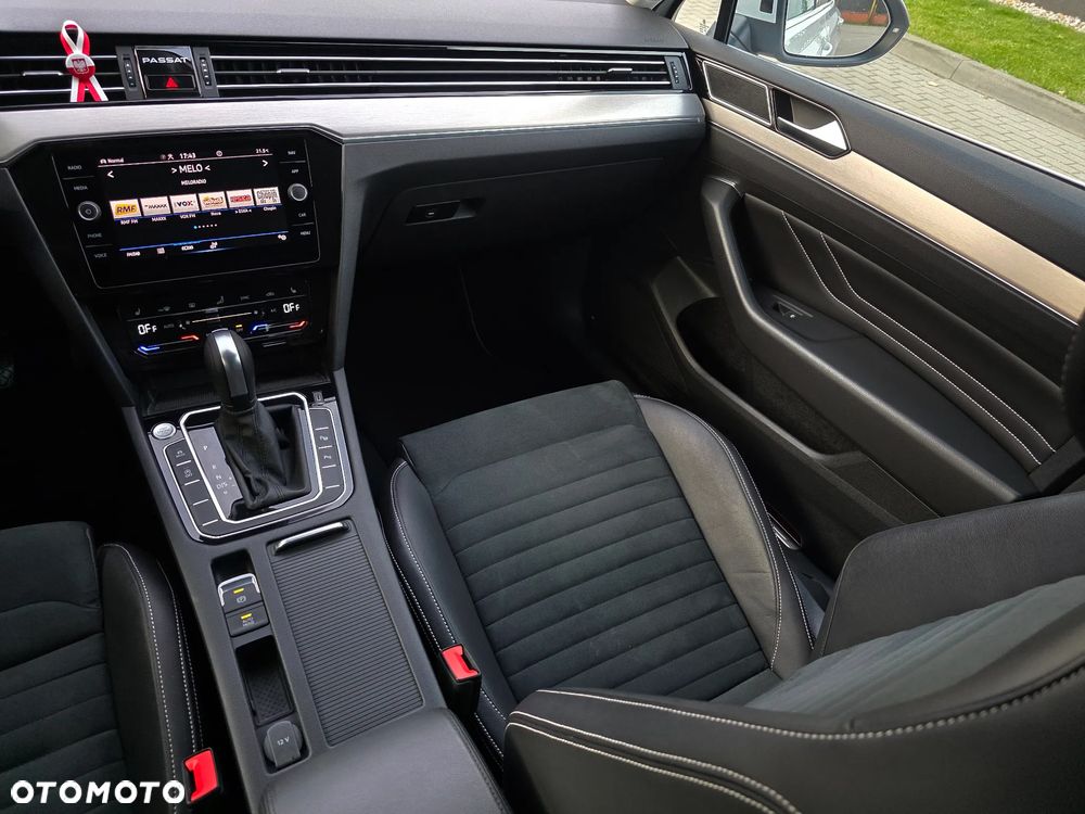 Volkswagen Passat 2.0 TDI 4Mot Elegance DSG - 23