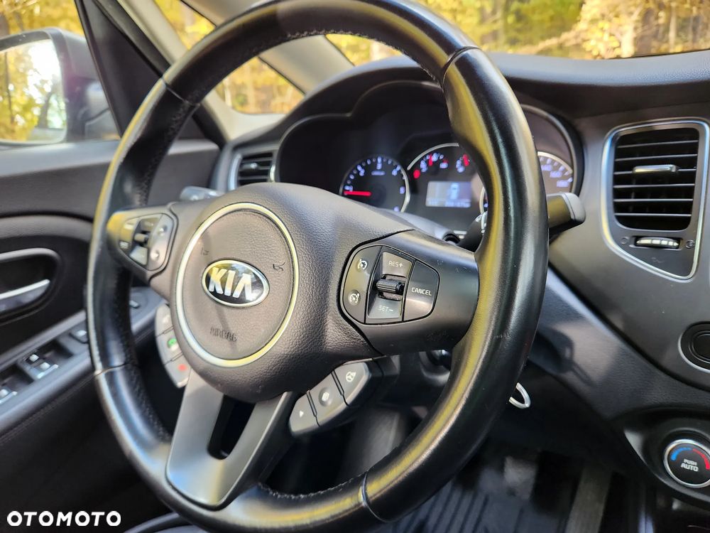 Kia Carens 1.7 CRDi XL 7os - 27