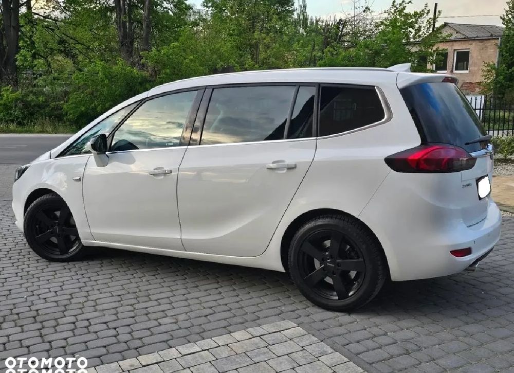 Opel Zafira - 11
