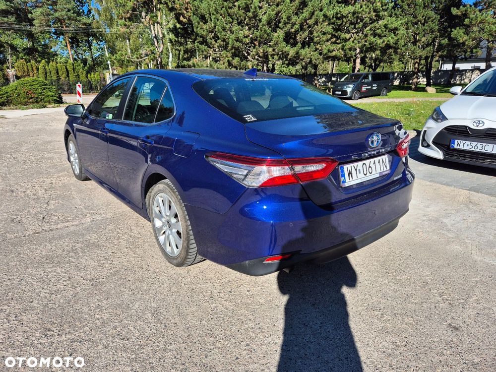 Toyota Camry - 5