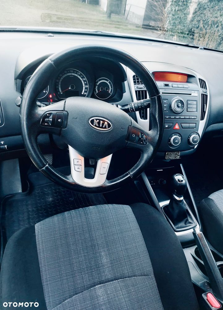 Kia Ceed 1.6 Comfort - 12