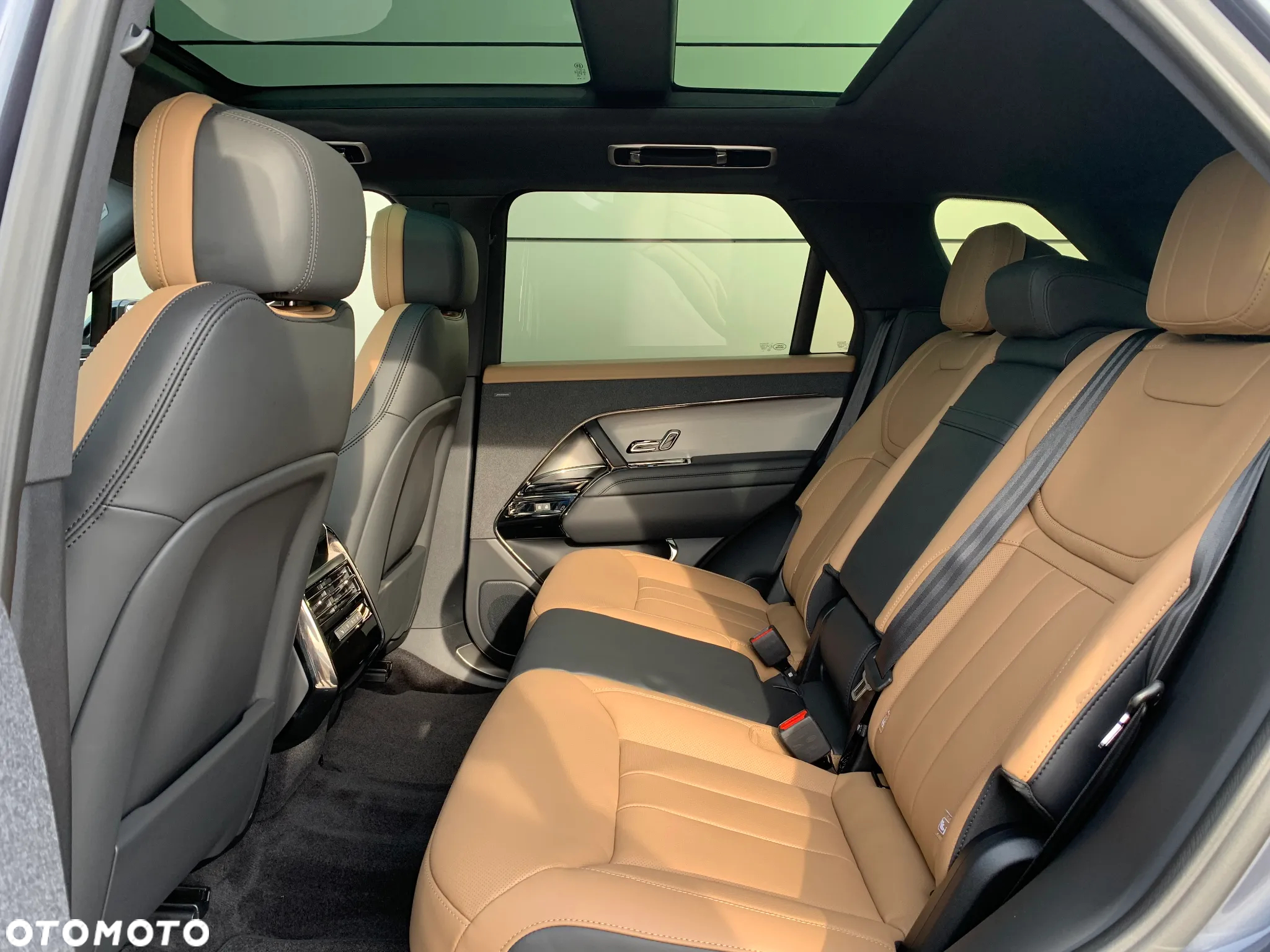 Land Rover Range Rover Sport - 13
