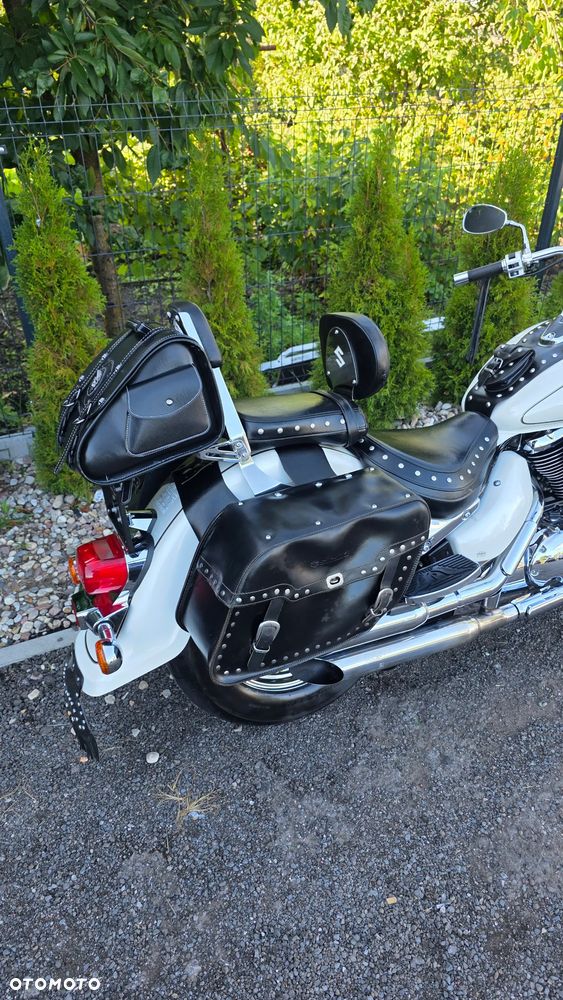 Suzuki Intruder - 22