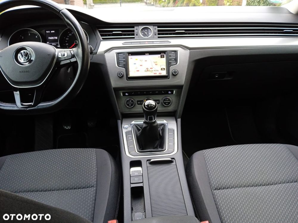 Volkswagen Passat 2.0 TDI BMT Trendline - 10