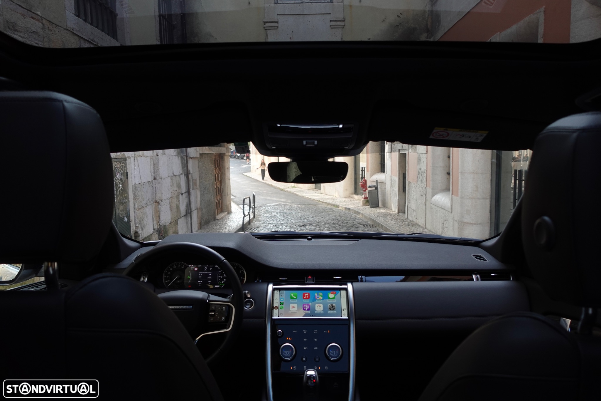 Land Rover Discovery Sport 1.5 I3 P300e AWD R-Dynamic SE - 10