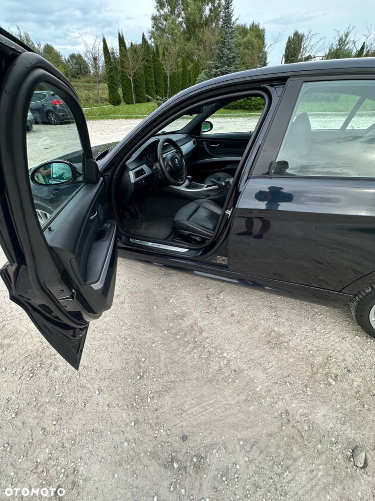 BMW Seria 3 320d DPF Blue Performance Edition Fleet Sport - 11