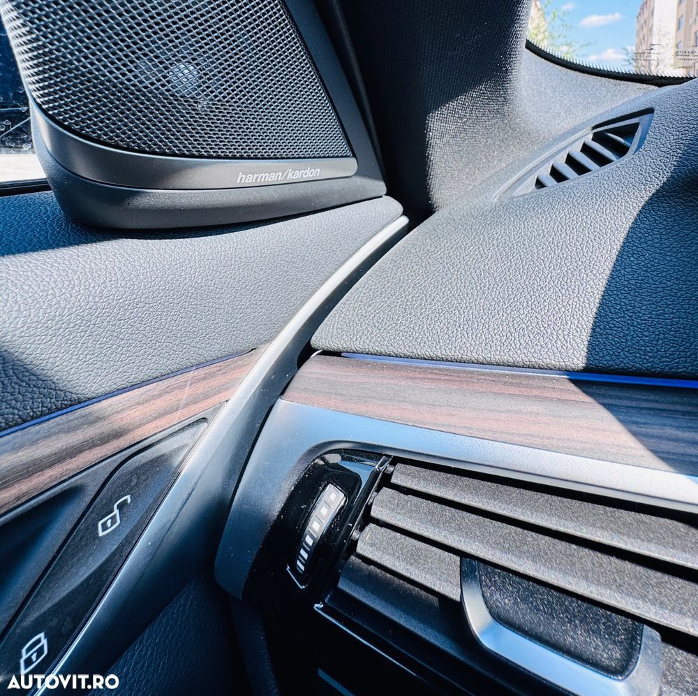 BMW Seria 5 530d xDrive Touring Aut. Luxury Line - 9