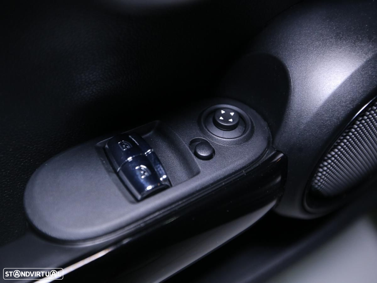 MINI 3 Portas Cooper SE - 12
