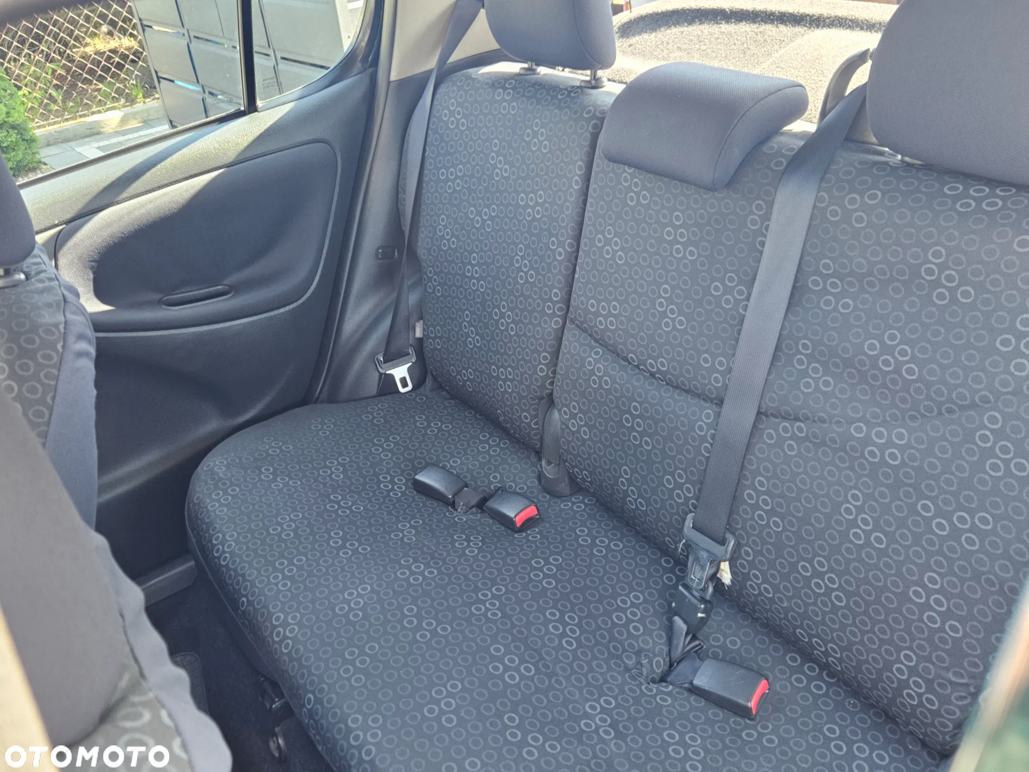 Toyota Yaris 1.0 Terra - 10