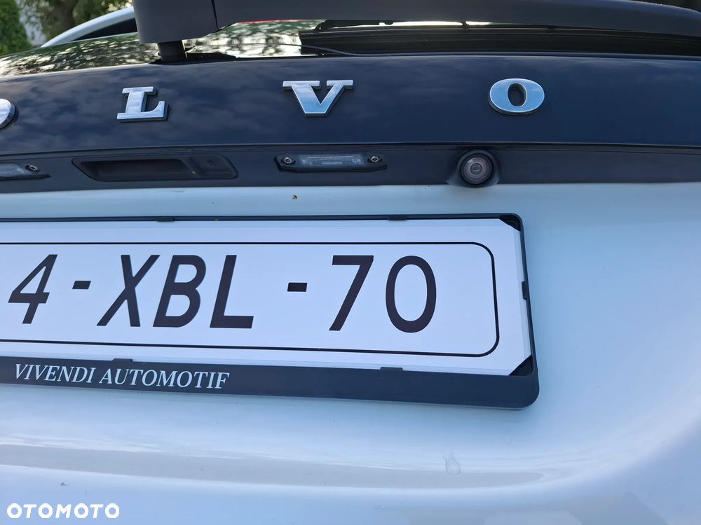 Volvo V60 D6 AWD Plug-in Hybrid R-Design Summum - 18