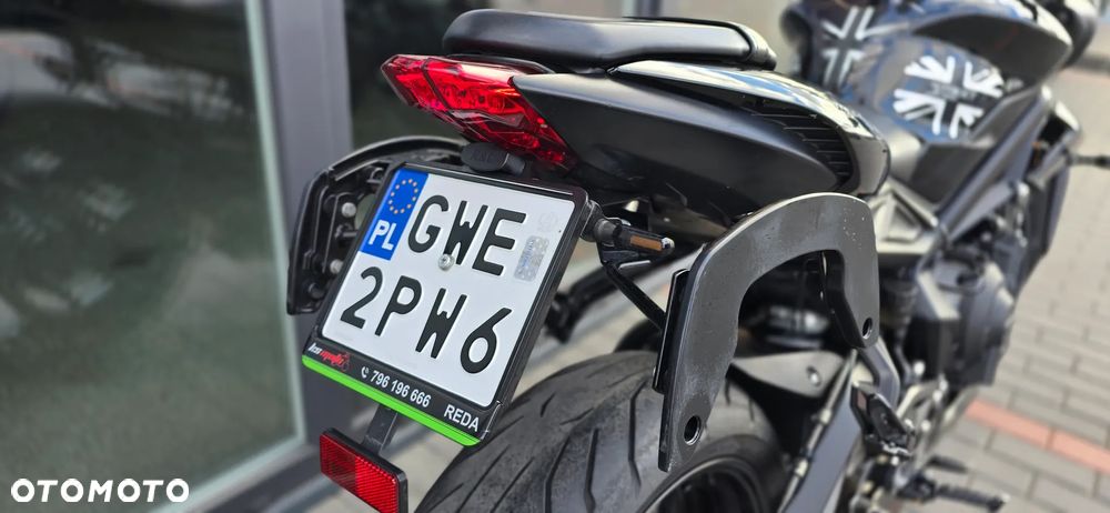 Triumph Street Triple - 19