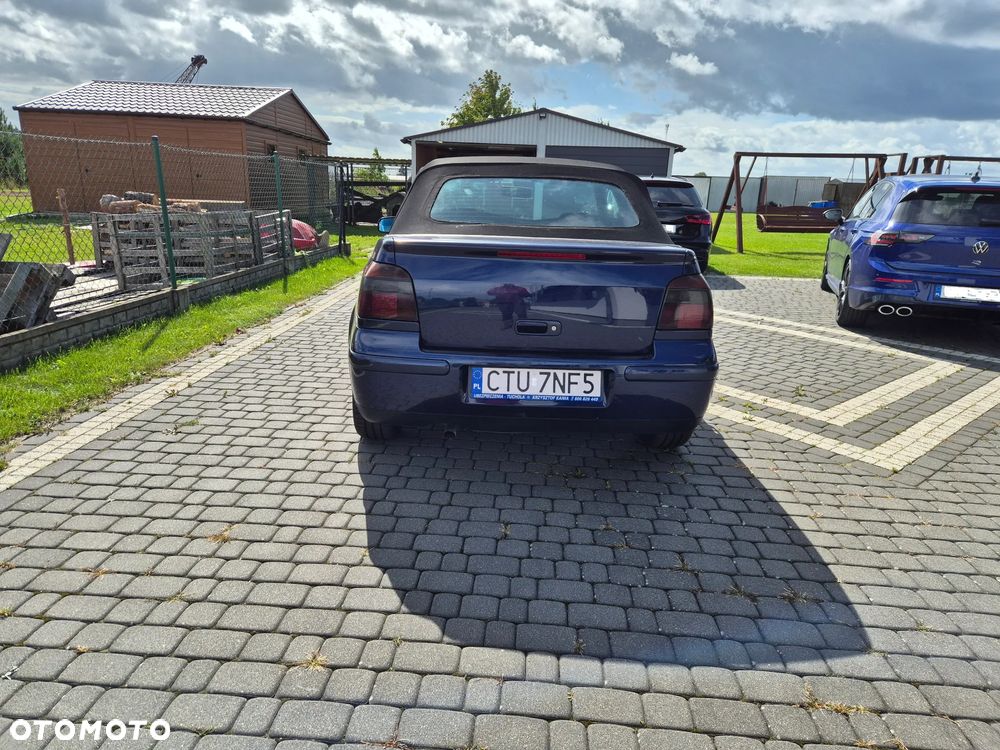Volkswagen Golf - 6