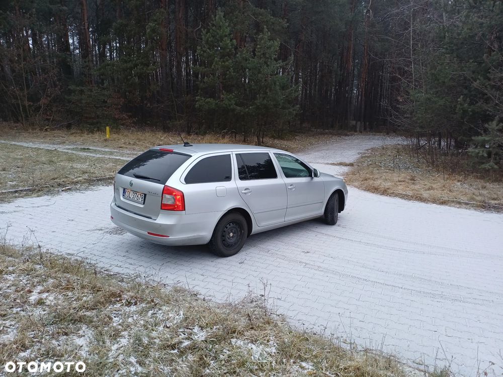 Skoda Octavia 2.0 TDI DPF Elegance - 2
