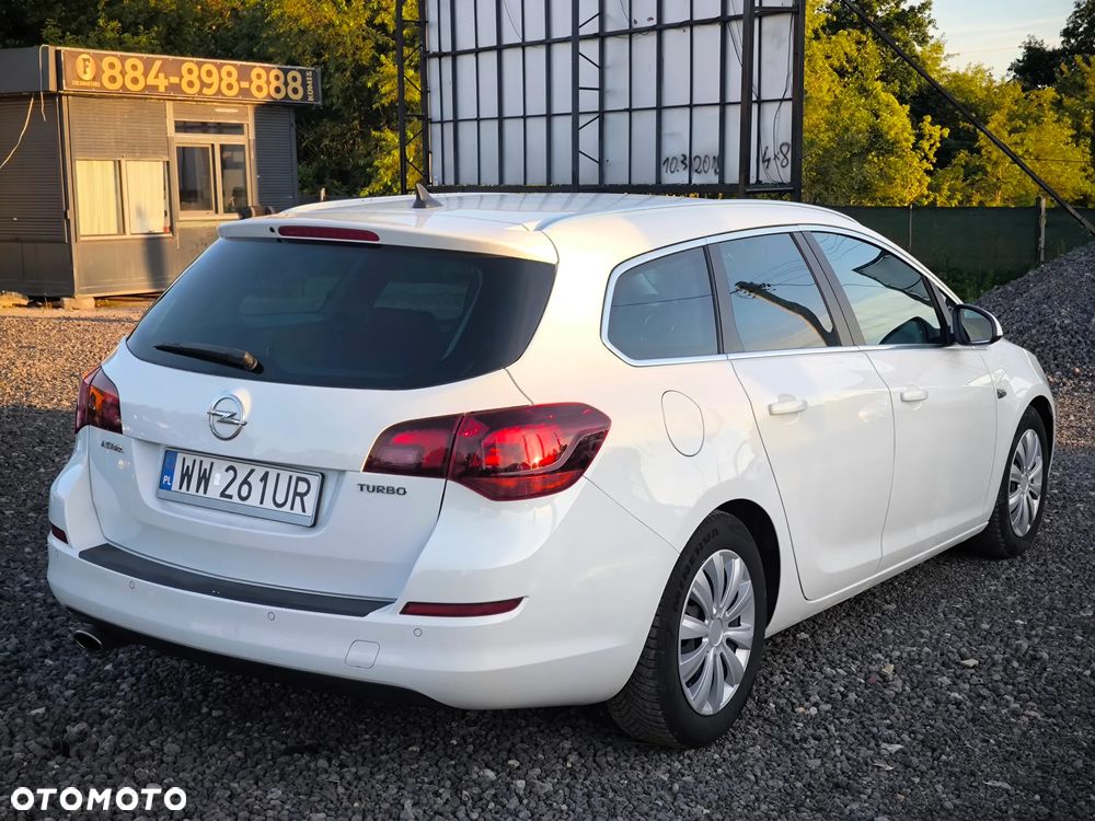 Opel Astra 1.6 T Cosmo - 22