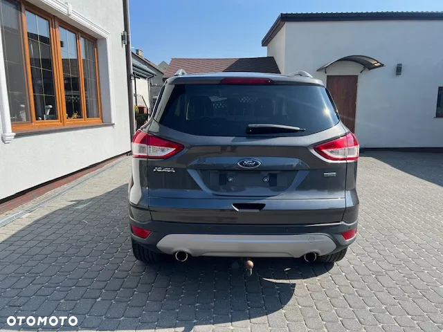 Ford Kuga 1.5 EcoBoost 2x4 Titanium - 5