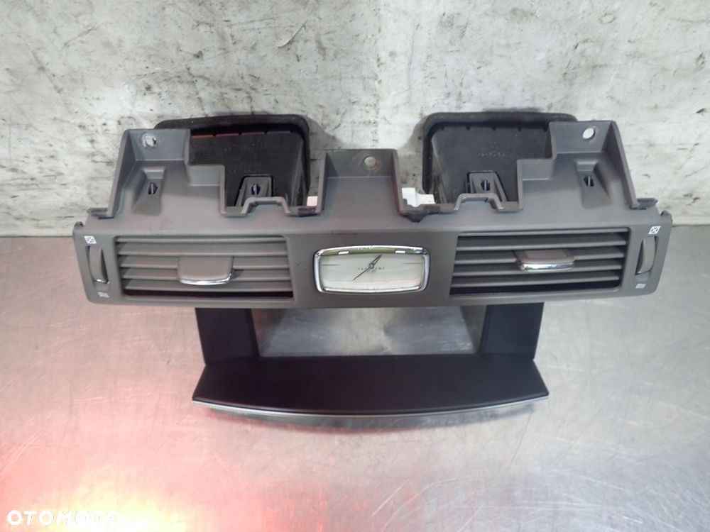 KRATKA NAWIEWU ZEGAREK INFINITI M37X 68720-1ME0A - 2