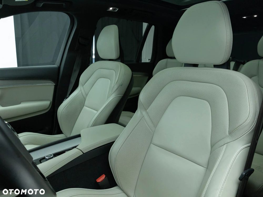 Volvo XC 90 B5 D AWD Ultimate Dark - 29