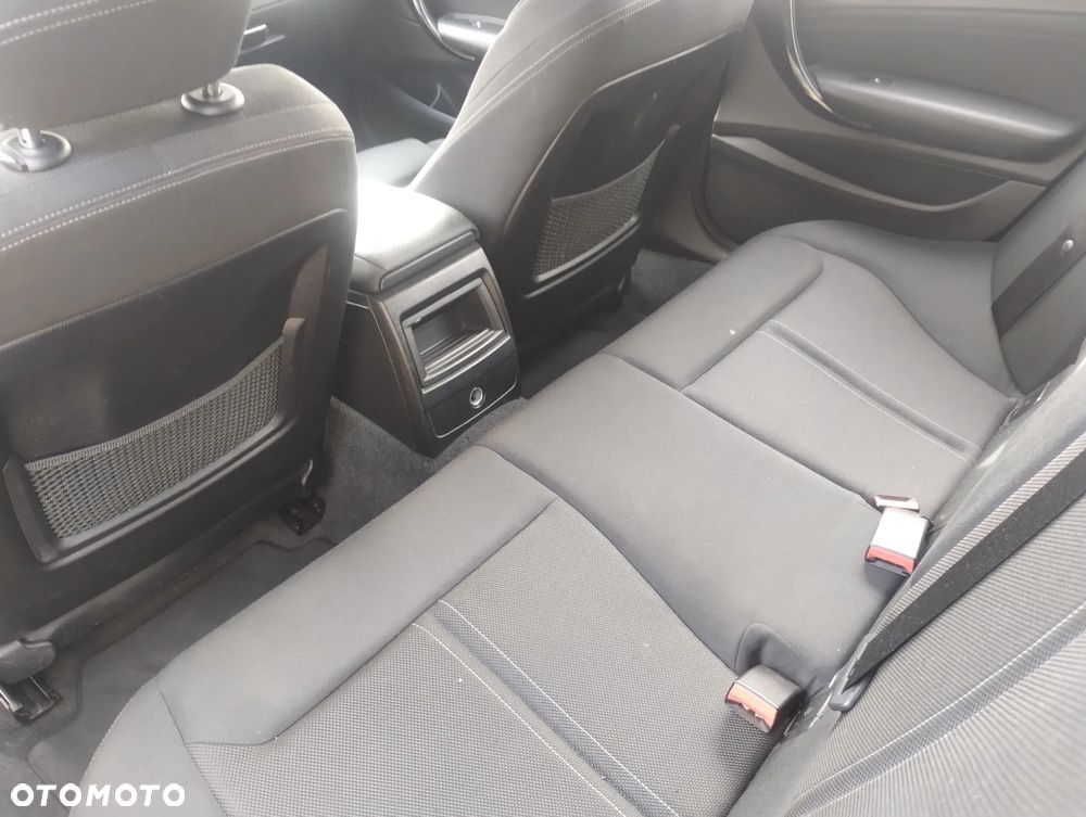 BMW Seria 1 118i Sport Line - 13