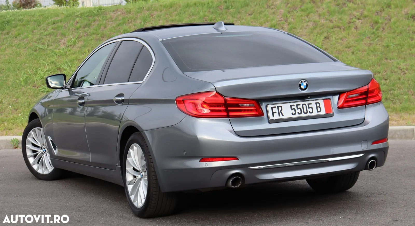 BMW Seria 5 530i AT - 10