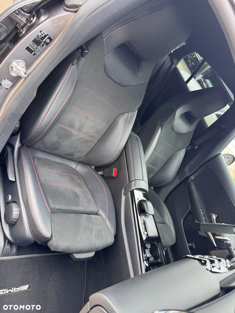 Mercedes-Benz CLA - 21