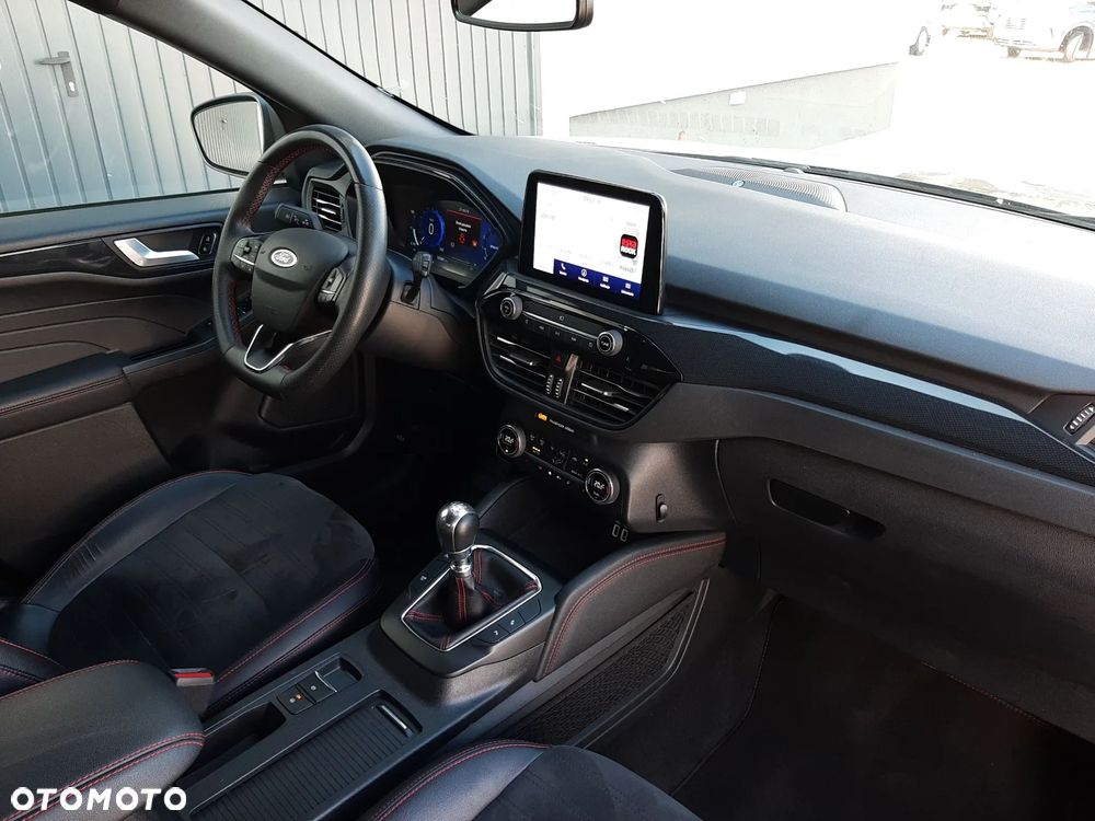 Ford Kuga 1.5 EcoBoost FWD ST-Line - 19