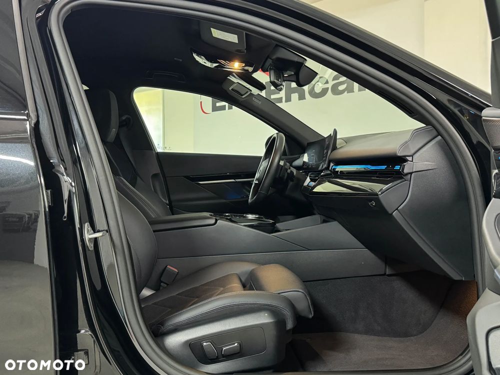 BMW Seria 5 520d M Sport sport - 22