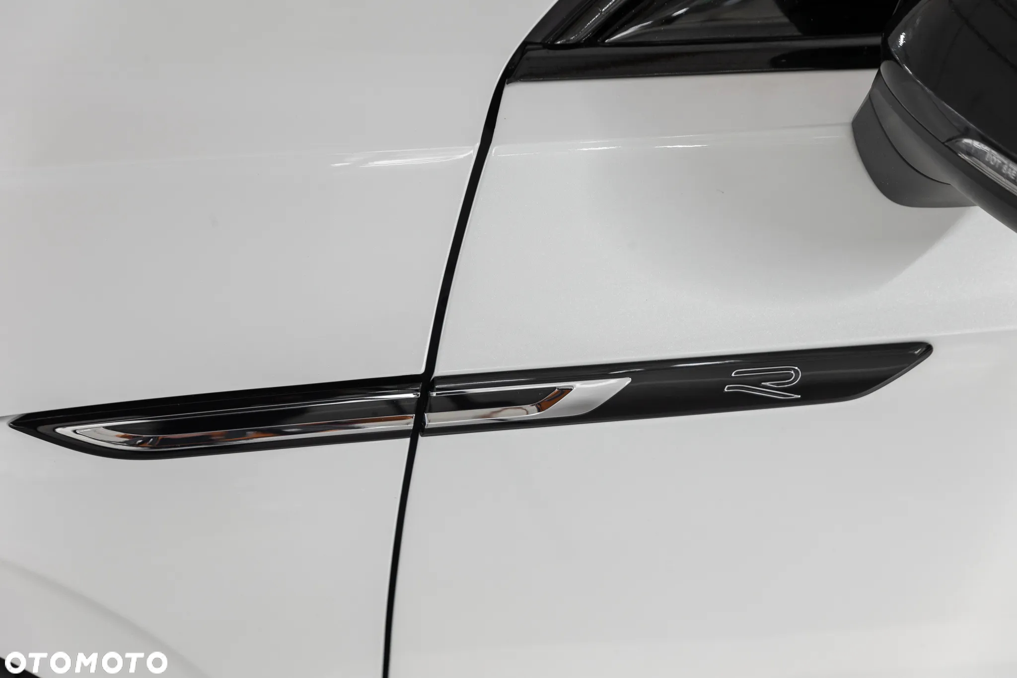 Volkswagen Arteon 2.0 TDI R-Line DSG - 25