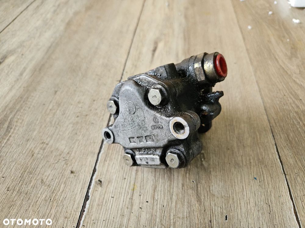 Pompa wspomagania VW Passat B5 FL Lift 1,9 TDI 8D0145177A - 3