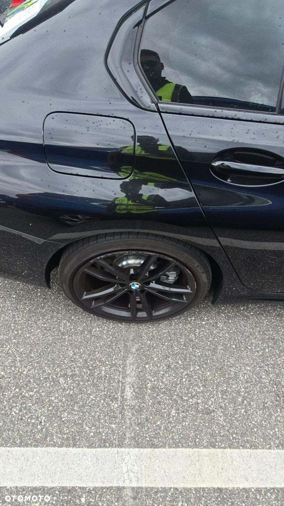 BMW Seria 3 330i xDrive M Sport - 11