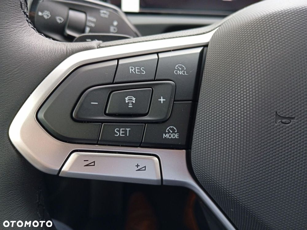 Volkswagen Tiguan - 24
