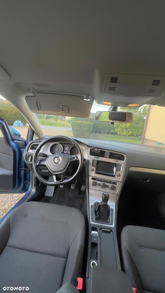 Volkswagen Golf - 30