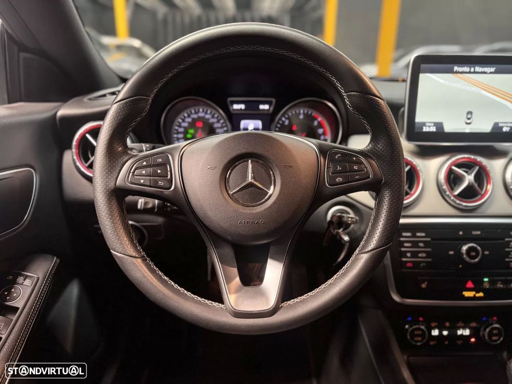 Mercedes-Benz CLA 180 d Shooting Brake Urban - 14