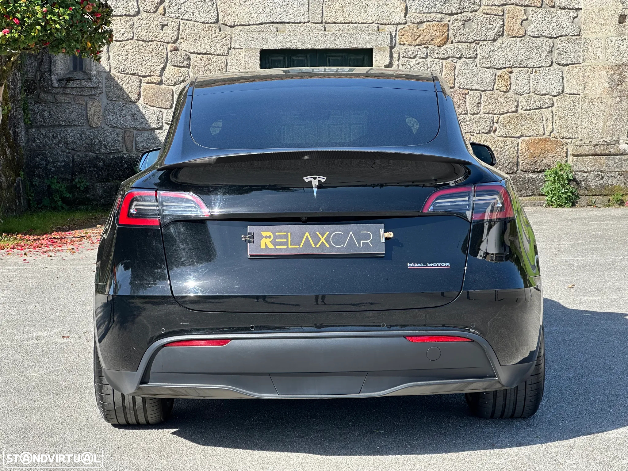 Tesla Model Y Performance Dual Motor AWD - 13