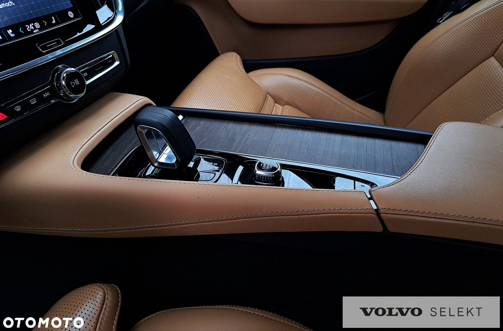 Volvo V90 Cross Country - 26