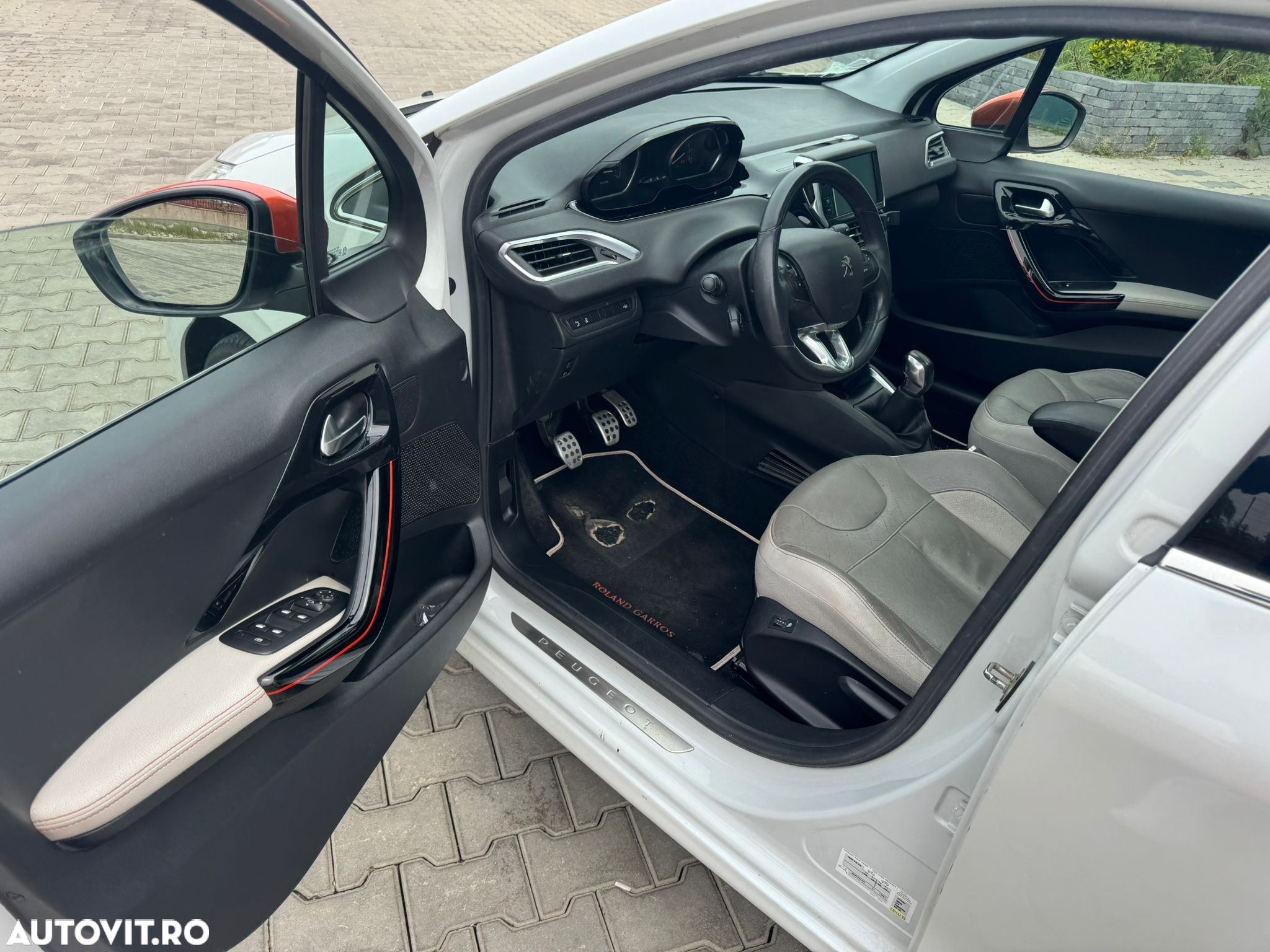 Peugeot 208 1.6 VTi Allure - 5