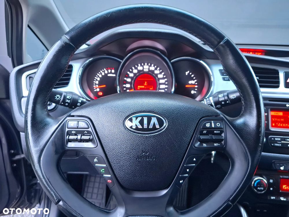 Kia Ceed 1.4 CVVT Dream Team Edition - 26