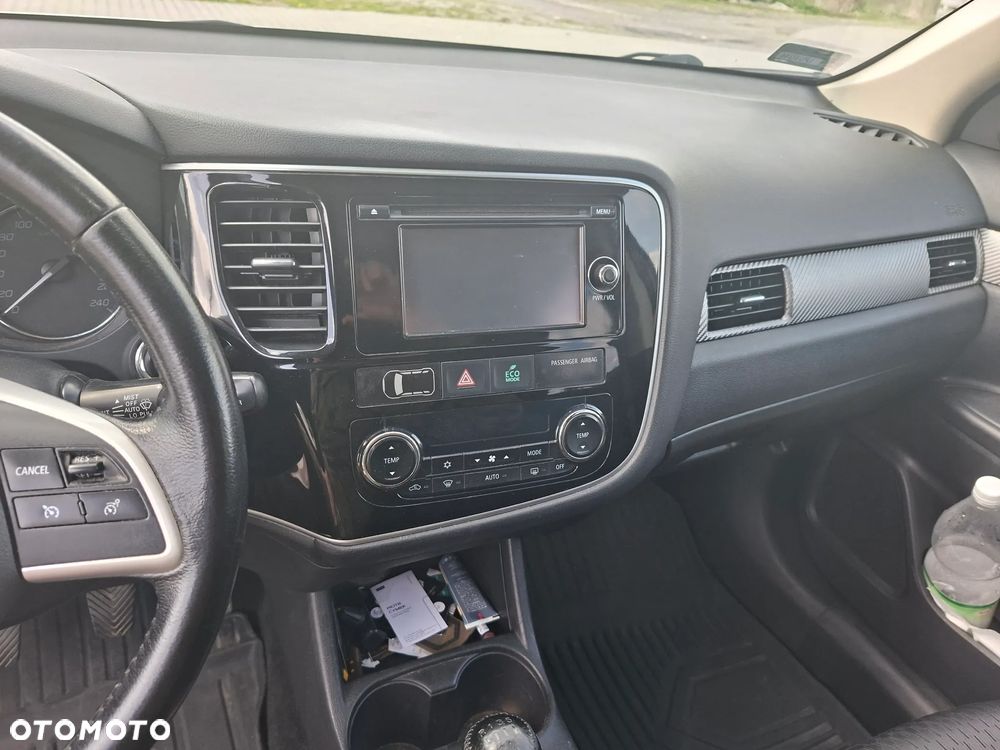 Mitsubishi Outlander 2.2 DID Intense - 10